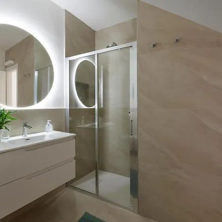 Apartman Sisters' House