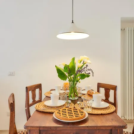 Apartman Sisters' House *