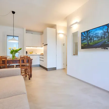 Sisters' House Apartman *