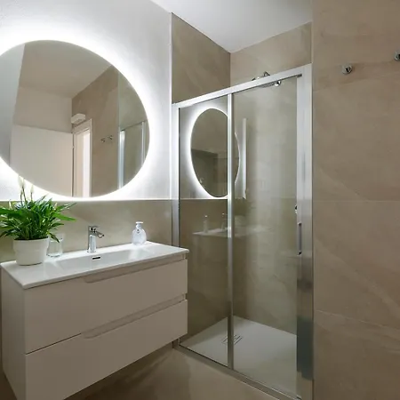 아파트 Sisters' House *