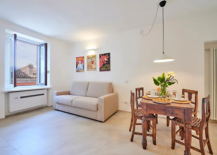 Sisters' House * Varenna