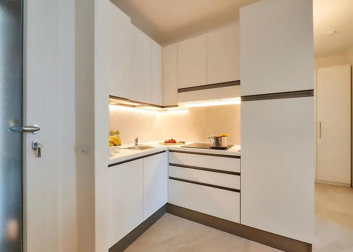 Apartment Sisters' House